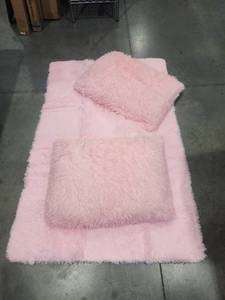 lot 46 image: Pink Shag Throw Rug and Square Throw Pillows Set 3-Piece