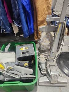 lot 48 image: Kirby The Ultimate G Carpet Shampoo Cleaner with Accessories