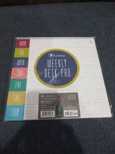lot 1117 image: TF Publishing 10-0549 Vivid Weekly Desk Pad