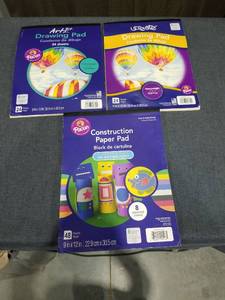 lot 1118 image: Pacon and Ucreate Drawing Pad and Construction Paper Pad Lot 3 Packs