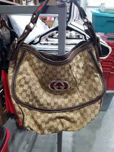 lot 1126 image: TRENDY FASHION SHOULDER BAG