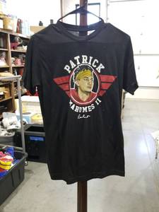 lot 1152 image: Patrick Mahomes II Official Merchandise T-Shirt Black Size Small