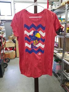 lot 1165 image: Adidas Womens Red T-Shirt with Blue Eagle and Chevron Pattern Size XL