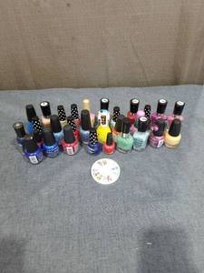 lot 1231 image: Nail Polish Lot of  Bottles Mixed Colors