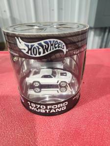 lot 1239 image: Hot Wheels Oil Can Muscle Cars Series 1970 Ford Mustang (white) Mattel Display