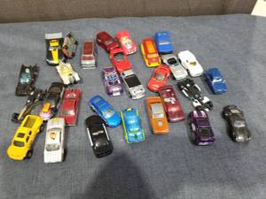 lot 1246 image: Lot of Die-Cast Toy Cars Mixed Models and Colors