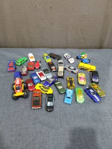 lot 1249 image: Lot of Die-Cast Toy Cars Mixed Models
