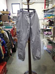 lot 1259 image: AND1 Mens Cargo Pants Size 2XL Gray