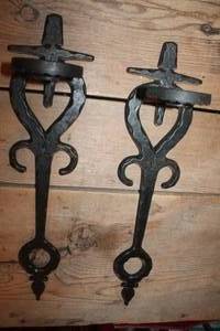 lot 2505 image: Vintage 19 Long Metal Candle Sconces