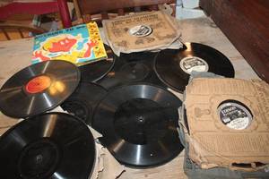 lot 2540 image: Antique Edison Records and More