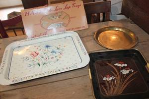 lot 2553 image: Vintage Serving Trays IOB & More