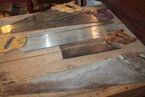 lot 2565 image: Lot of Vintage Hand Saws