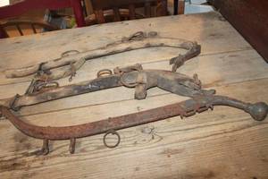 lot 2566 image: Antique Horse Hames