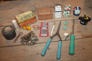 lot 2333 image: Vintage Curling Irons, Trinket Boxes & More