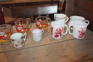 lot 2338 image: Vtg Hazel Atlas Coffee Cups and More