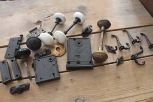 lot 2362 image: Antique Door Knobs, Hooks and More