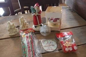 lot 2372 image: NIP Vtg. Christmas Ornament and More