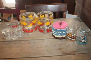 lot 2388 image: Vintage Jelly Jar Glasses, Coasters & More