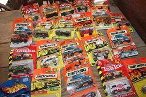 lot 2400 image: NIP Matchbox Vehicles