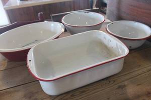 lot 2421 image: Vintage Red and White Enamelware Bowls & More