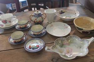 lot 2424 image: Vintage Tea Cups, Saucers & More