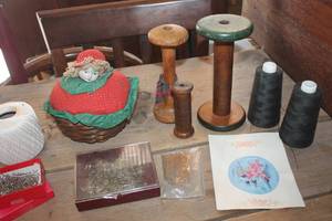 lot 2448 image: Antique Bobbins and More