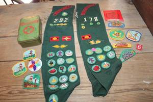 lot 2462 image: Vtg. Boy Scout First Aid Tin and More