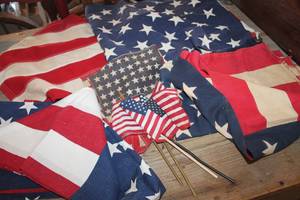 lot 2474 image: Vintage American Flags