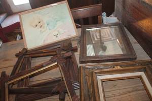 lot 2482 image: Vintage Picture, Mirror and Frames
