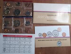 lot 1003 image: United States Mint 1986 Uncirculated Coin Set with D and P Mint Marks