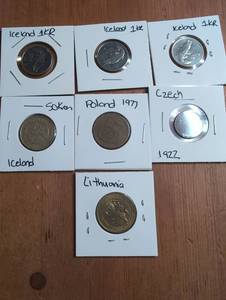 lot 1105 image: Foreign Coins Lot of 7 Iceland Poland Czech Lithuania 1KR 5KR 1977 1922