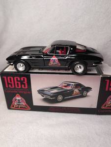 1963 Corvette Stingray 1963-1993 30th Anniversary Limited Edition Die-cast Model