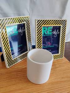 lot 1513 image: Room Essentials Photo Frame 5 in x 7 in (12.7 cm x 17.7 cm) - 2 Pack