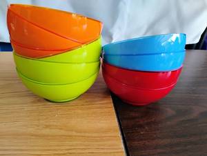 lot 1538 image: Colorful Plastic Bowls Set 10 Pieces Nesting Bowls