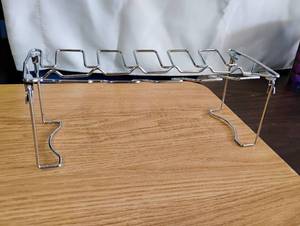 lot 1560 image: 10 Slot Rack to Hang Chicken Legs in Grill or Smoker