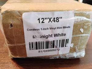 lot 1587 image: Cordless 1-Inch Vinyl Mini Blinds 12X48 Midnight White