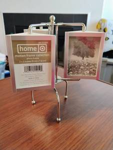 lot 1603 image: home Motion Frame Collection Photo Frame 2 x 3 inches 074 15 5259