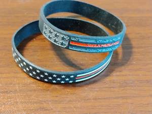 lot 1604 image: 2 Wristbands Stars and Stripe Print Blue
