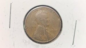 lot 7 image: 1920 Lincoln Cent Penny Coin RC50