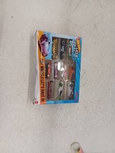 lot 18148 image: Hot Wheels Lets Race 10-Car Set