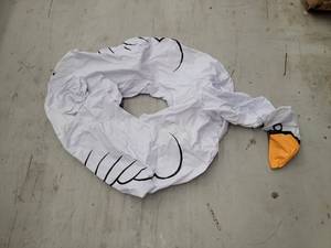 lot 18287 image: Inflatable Swan