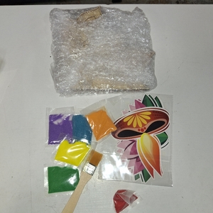 lot 3280 image: Cinnvoice 16 Wooden Rangoli Board Quartered Wooden DIY Reusable Floral Templates Mats with Traditional Indian Patterns Stickers Rangoli Stencils with Colorful Sand for Indian Diwali Decorative Plates