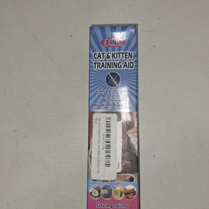 lot 3376 image: Natural Cat Deterrent Spray, 8.45 FL Oz Cat Repellent Indoor for Cat and Kitten, Anti-Scratch Cat Training Spray for Furniture, Curtain, Floor & Plant, Indoor & Outdoor Use