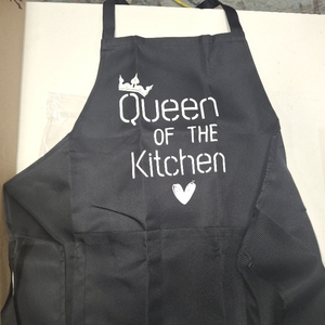 lot 3682 image: Queen Of The Kitchen Apron For Her Black