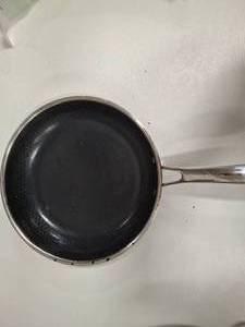 lot 3443 image: Hexclad 10 Inch Fry Pan