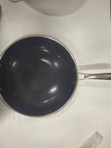 lot 3448 image: Hexclad 12 Inch Wok Pan