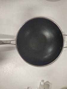 lot 3733 image: Hexclad 12 Inch Wok Pan