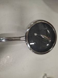 lot 3735 image: Hexclad 8 Inch Fry Pan With Lid