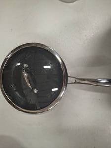 lot 3753 image: Hexclad 10 Inch Fry Pan With Lid