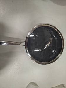 lot 3757 image: Hexclad 10 Inch Fry Pan With Lid